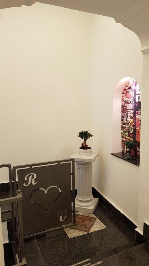 Heart Of Naples Apartment Bagian luar foto